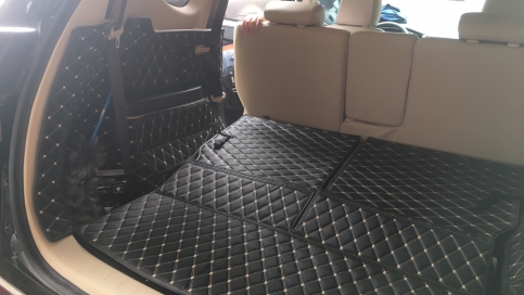 Thảm lót cốp ô tô Mitsubishi Xpander giá tại xưởng, rẻ nhất Hà Nội, TPHCM